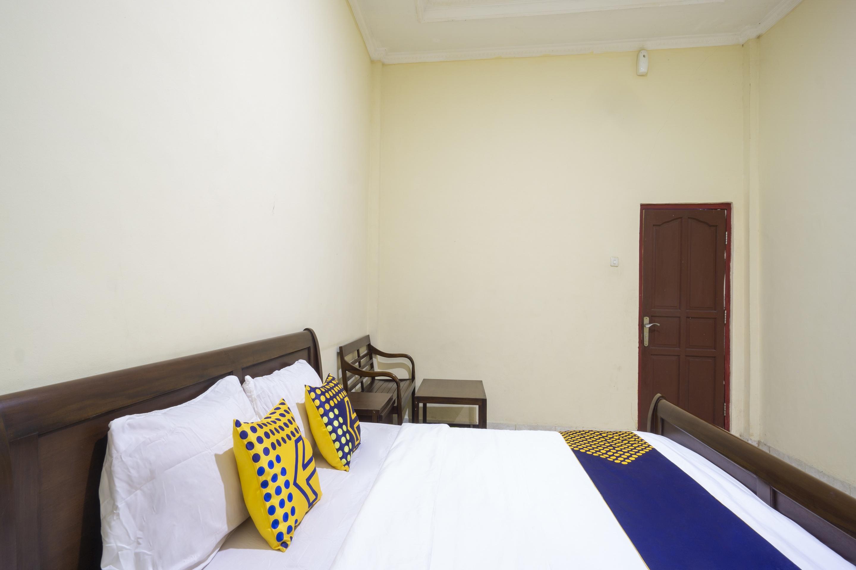 Super Oyo 3978 Hotel Danau Indah Bekasi Exterior photo