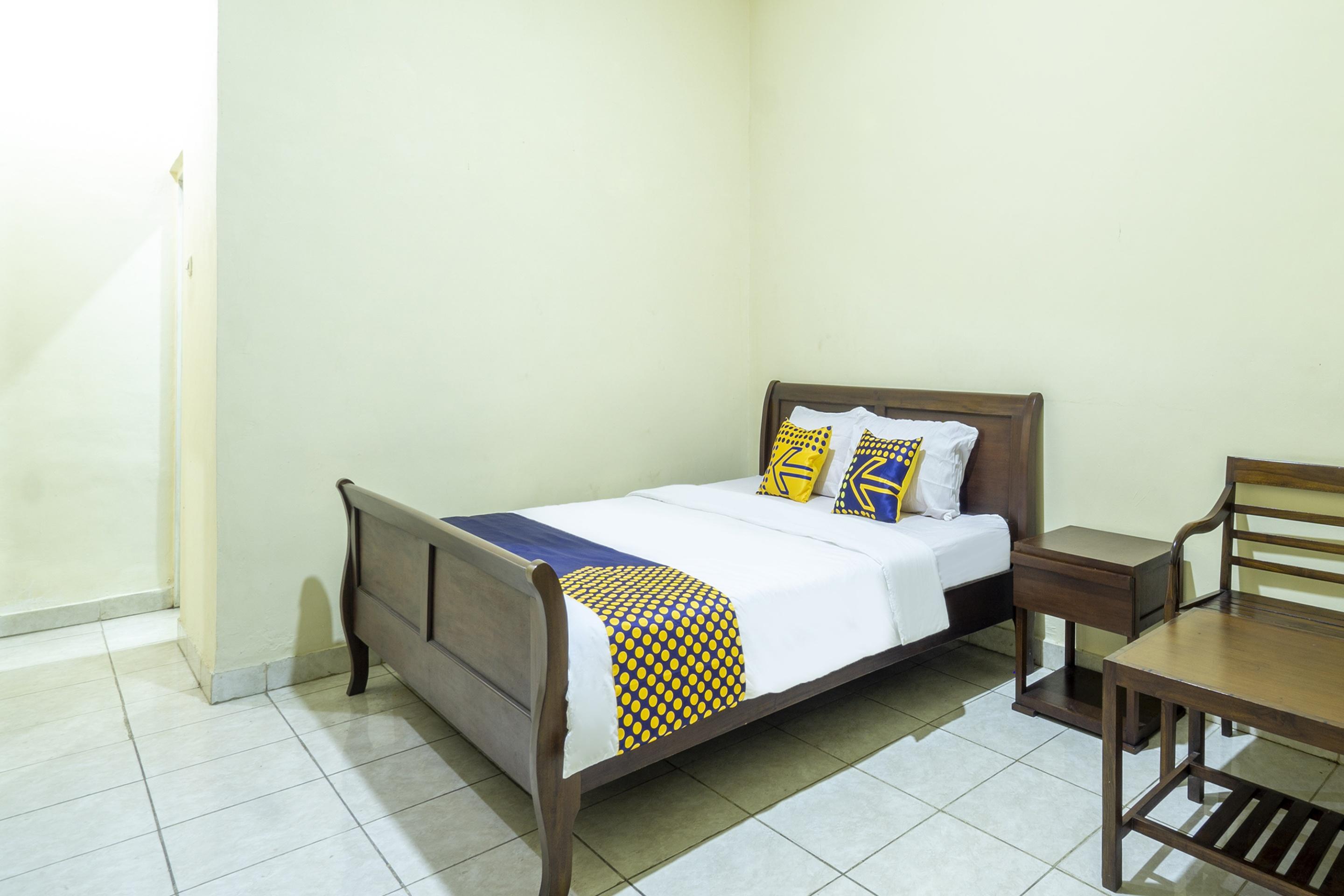 Super Oyo 3978 Hotel Danau Indah Bekasi Exterior photo