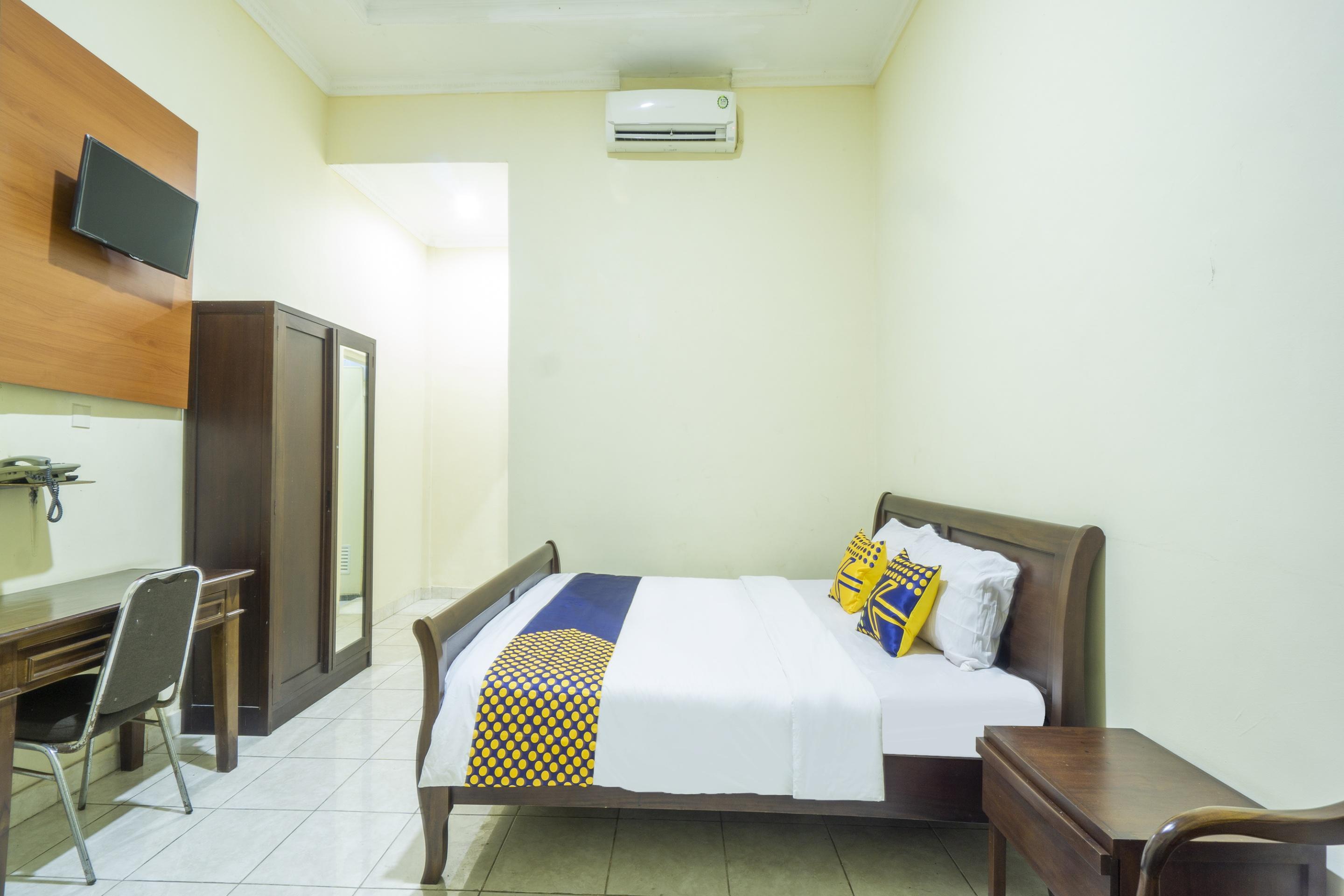 Super Oyo 3978 Hotel Danau Indah Bekasi Exterior photo
