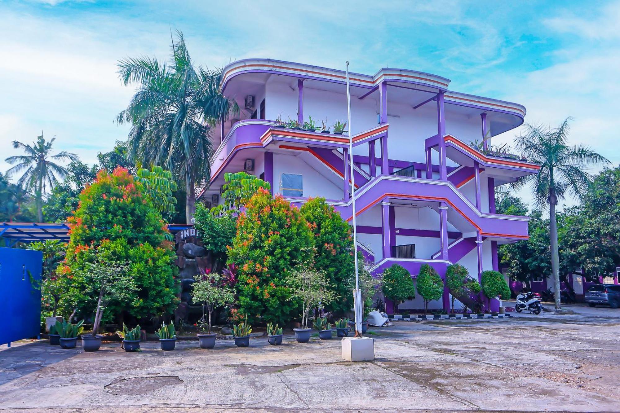 Super Oyo 3978 Hotel Danau Indah Bekasi Exterior photo